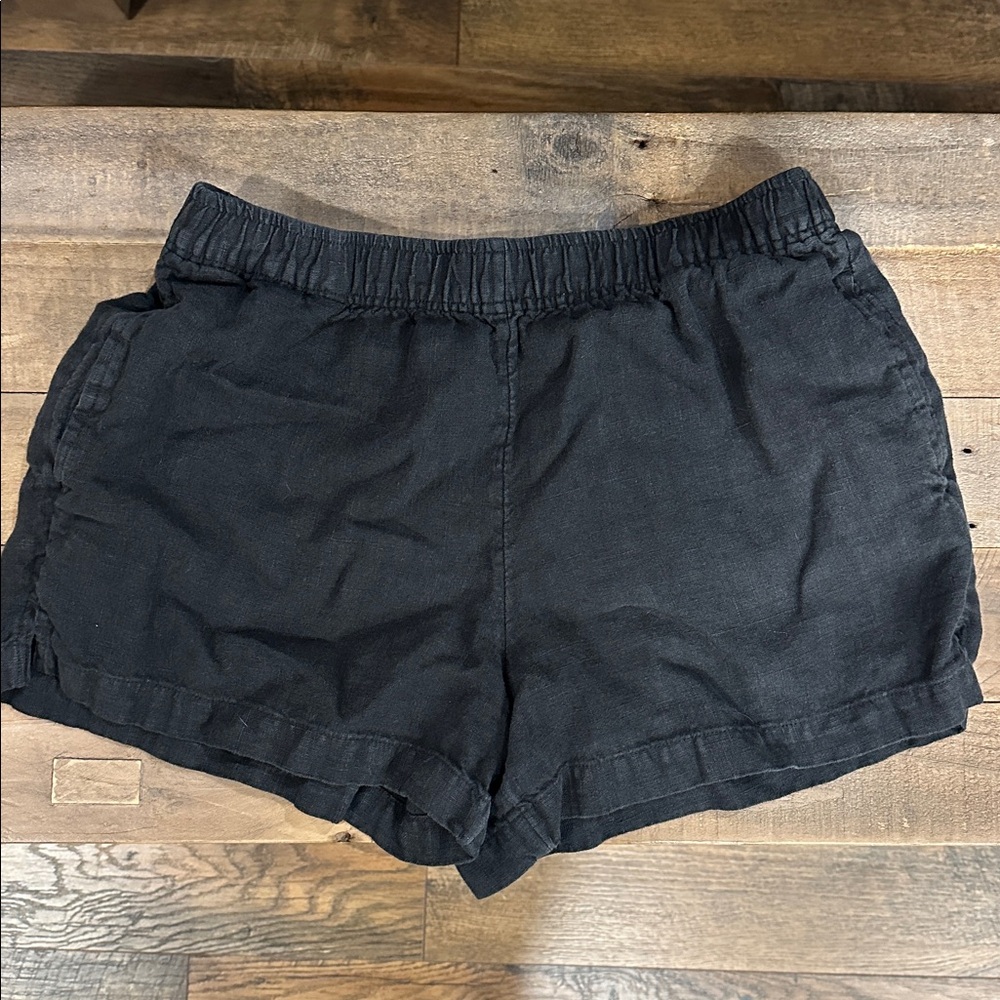 MATE the Label Black Linen Elastic-Waist Shorts - Picture 5 of 7